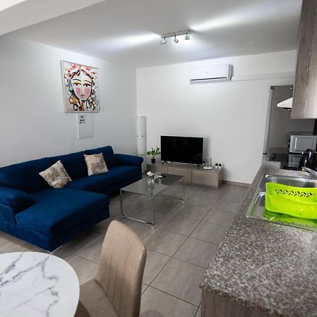 Napa Centrale Suites Айя Напа Екстериор снимка