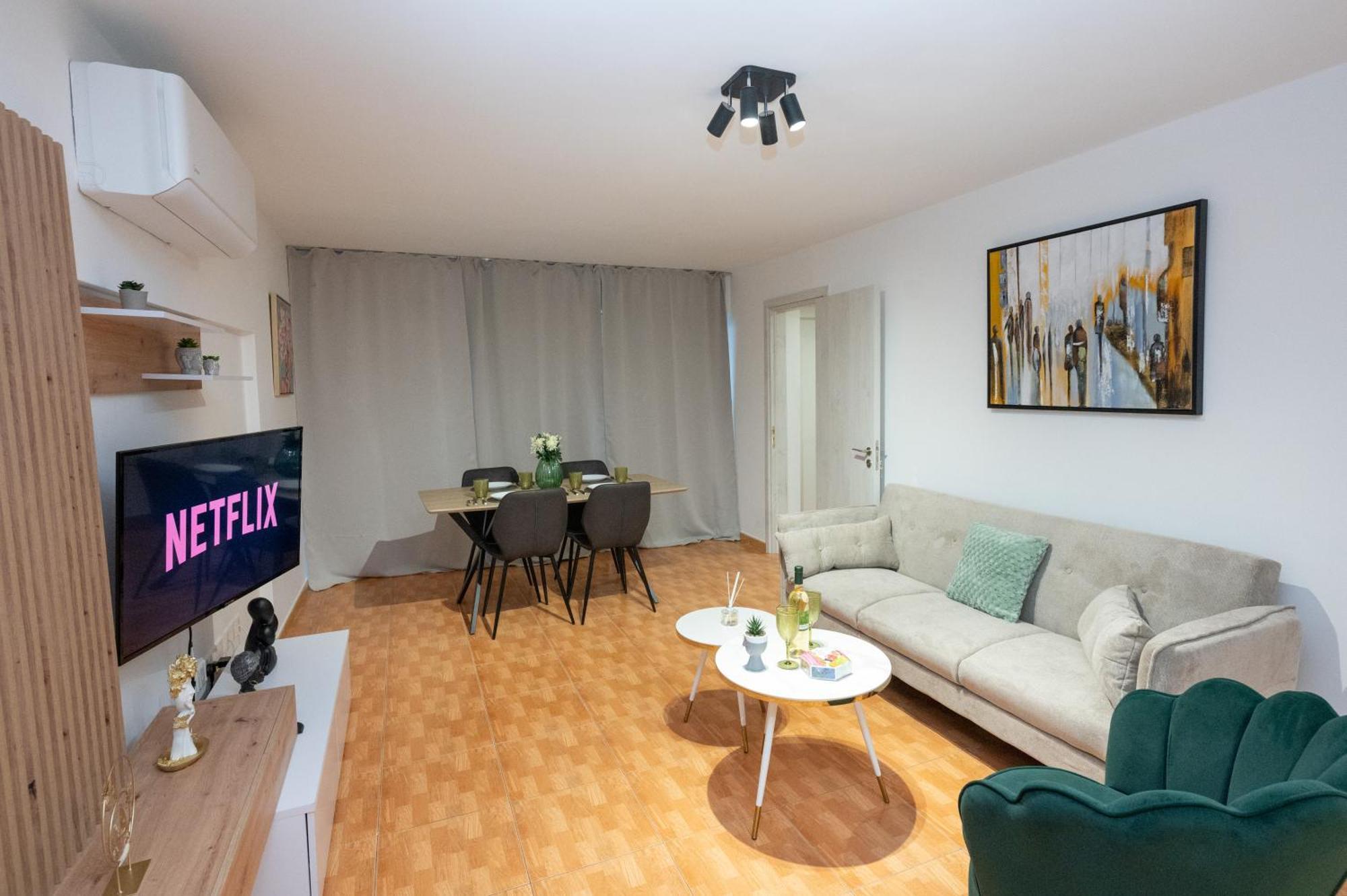Napa Centrale Suites Айя Напа Екстериор снимка