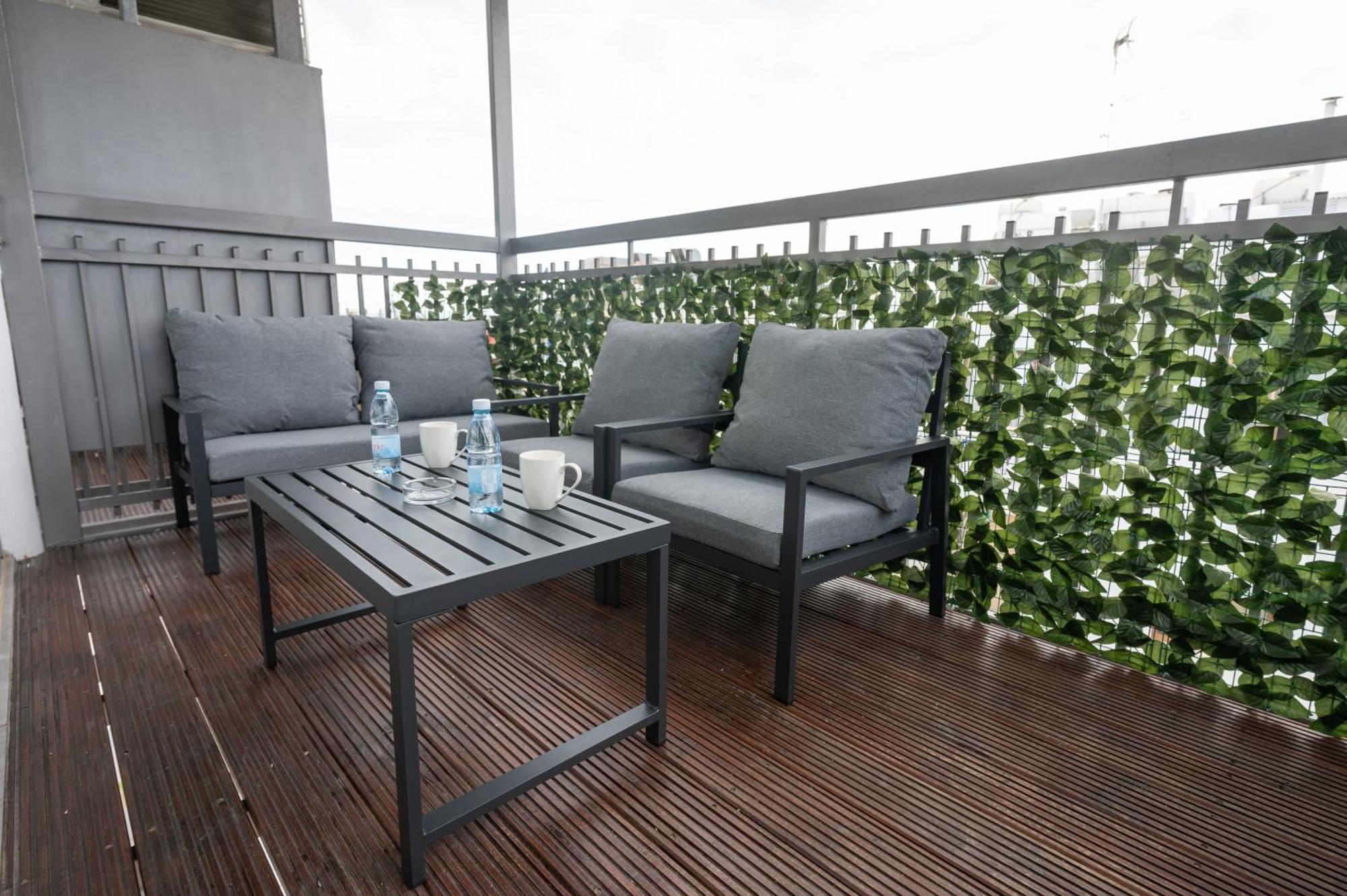 Napa Centrale Suites Айя Напа Екстериор снимка