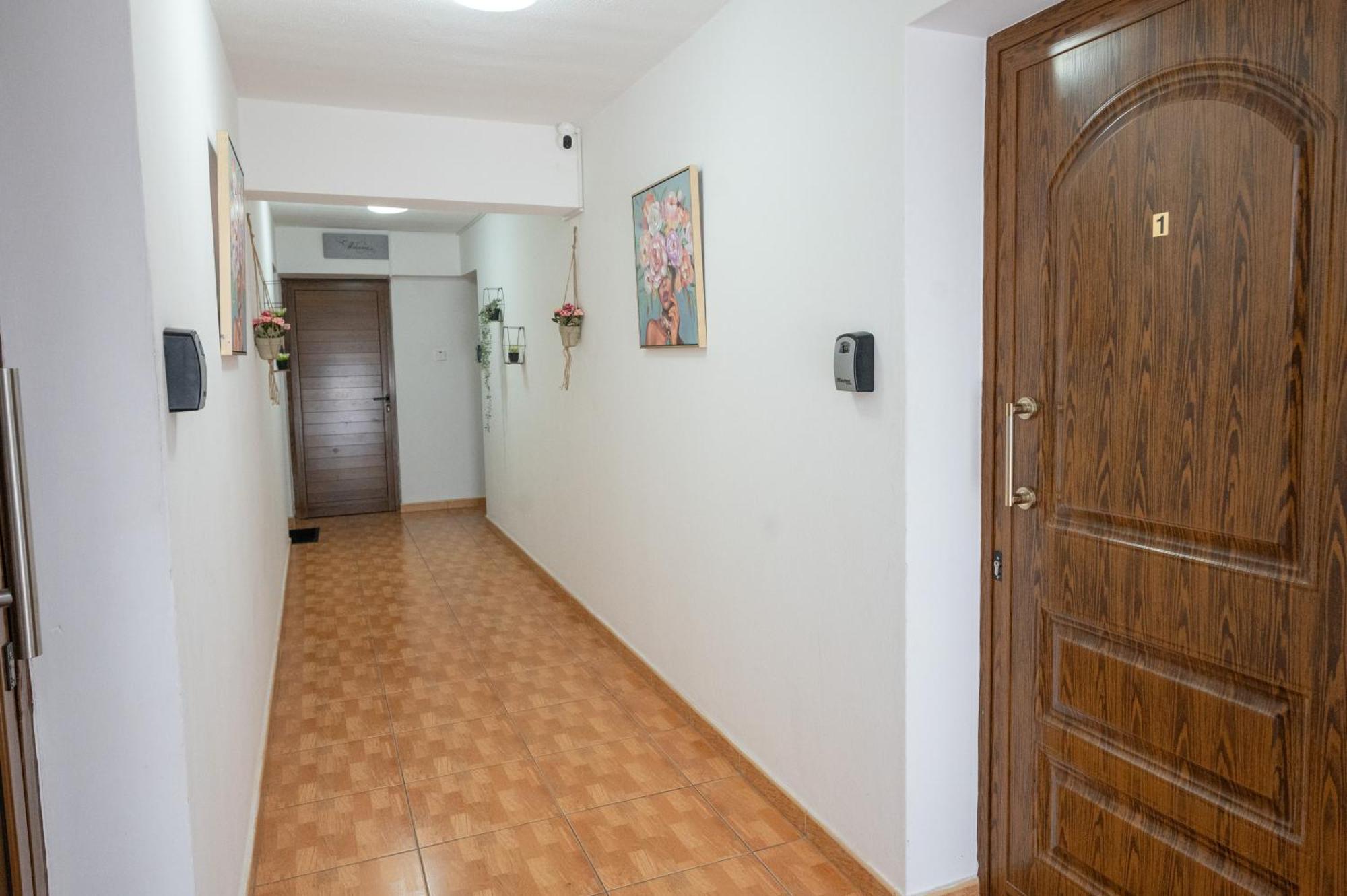 Napa Centrale Suites Айя Напа Екстериор снимка