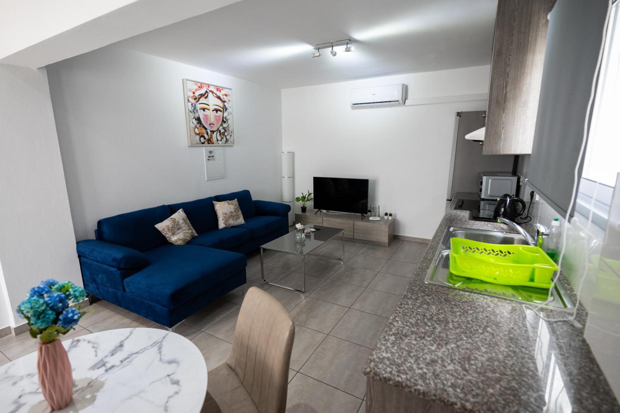 Napa Centrale Suites Айя Напа Екстериор снимка