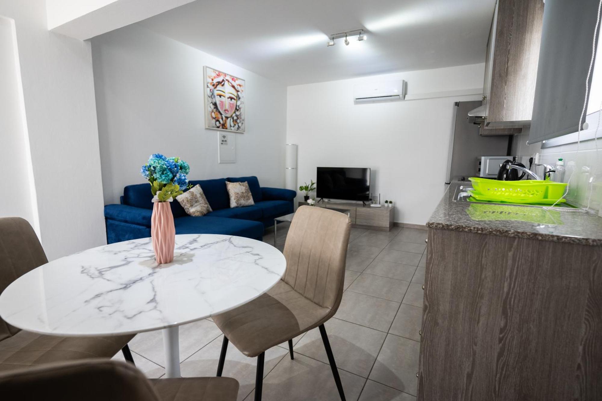Napa Centrale Suites Айя Напа Екстериор снимка