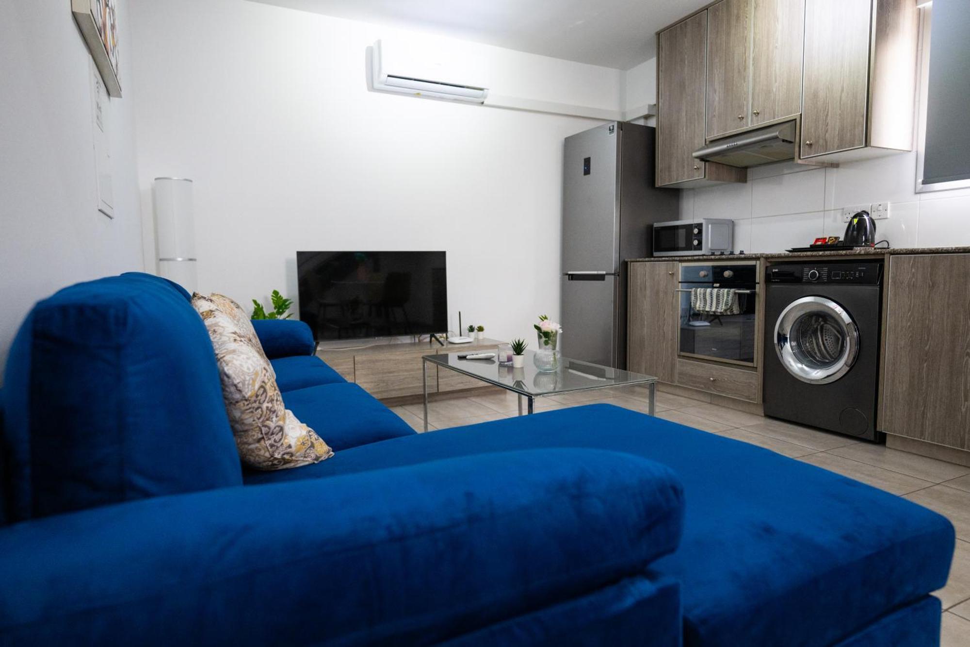 Napa Centrale Suites Айя Напа Екстериор снимка