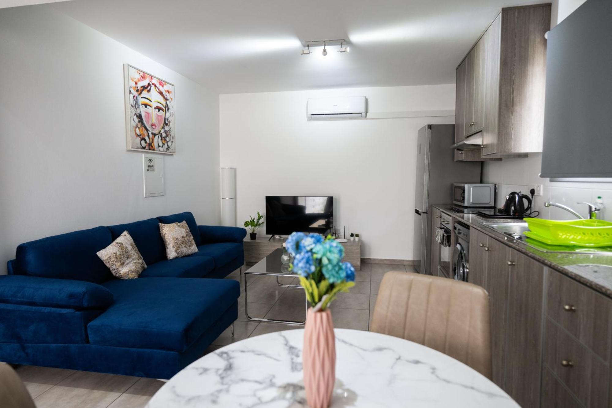Napa Centrale Suites Айя Напа Екстериор снимка