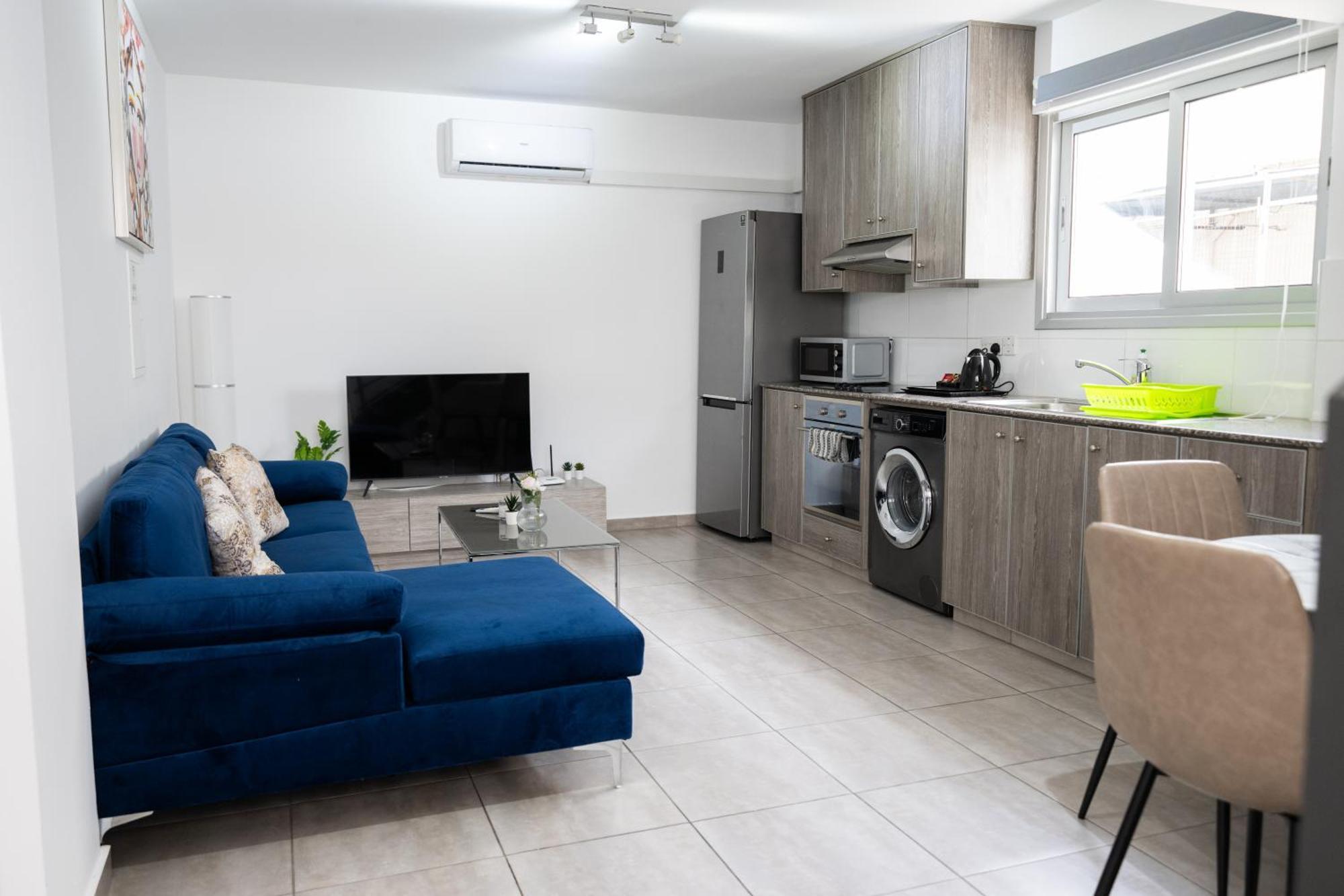 Napa Centrale Suites Айя Напа Екстериор снимка