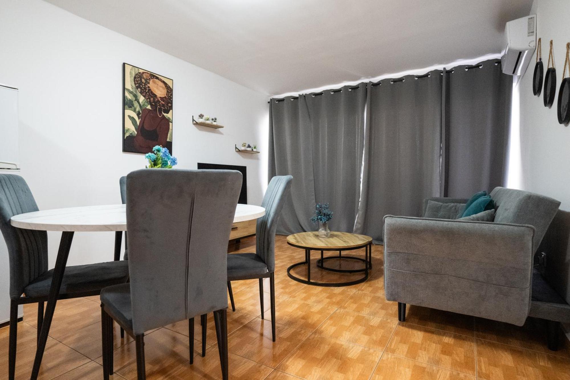 Napa Centrale Suites Айя Напа Екстериор снимка