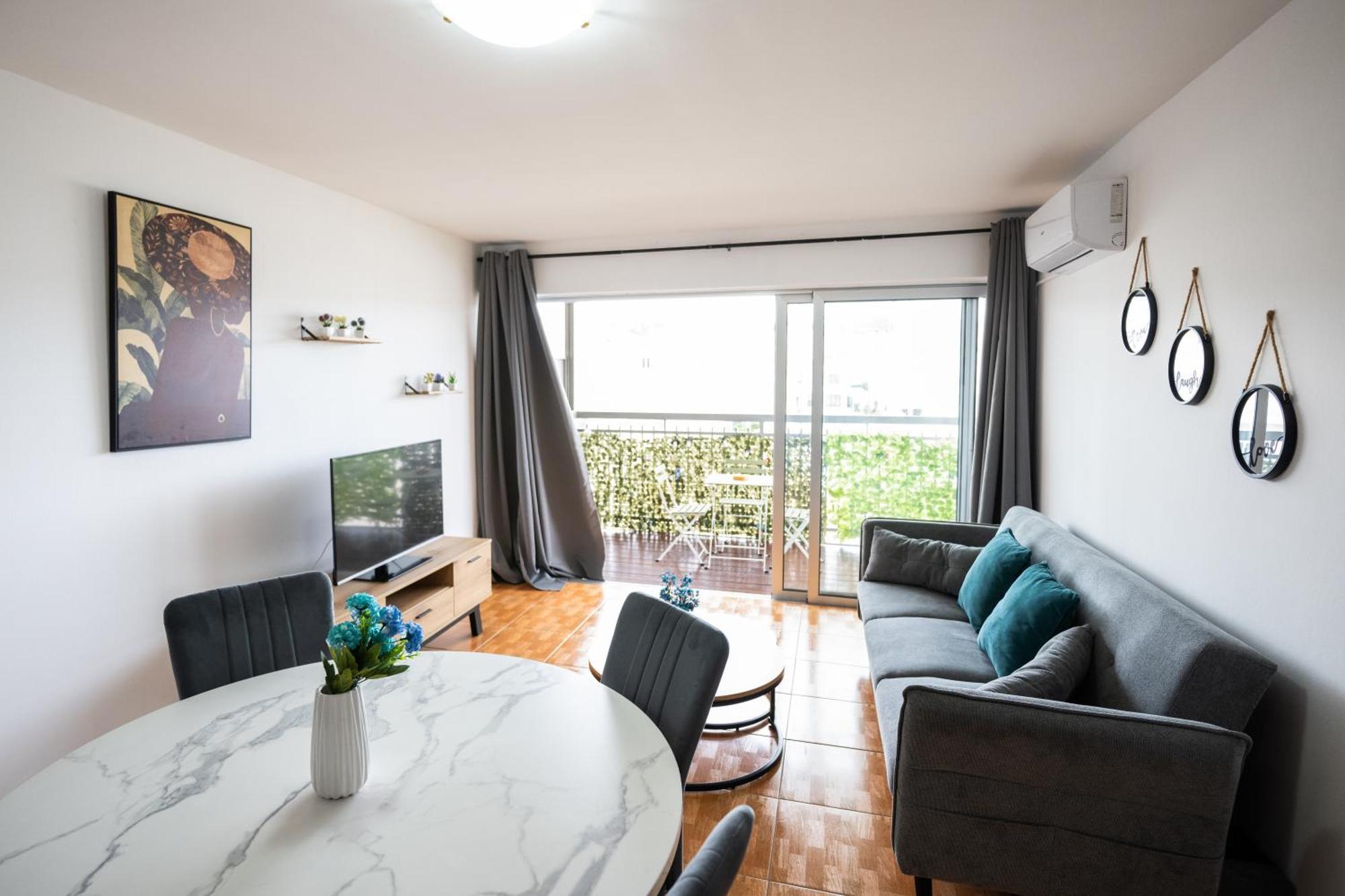 Napa Centrale Suites Айя Напа Екстериор снимка